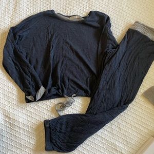 Barefoot Dreams Malibu Crinkle Set